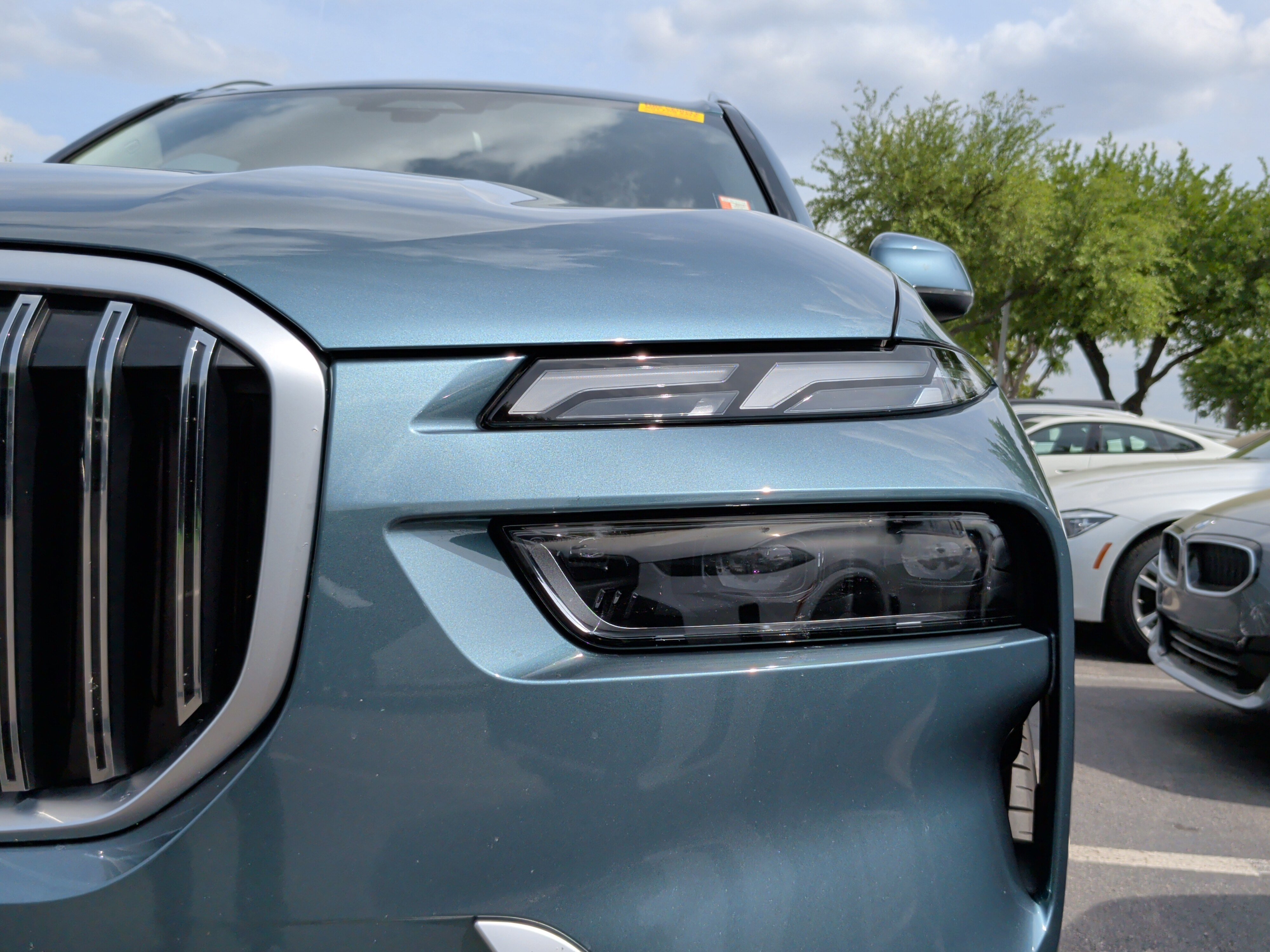 Certified 2024 BMW X7 xDrive40i image 3