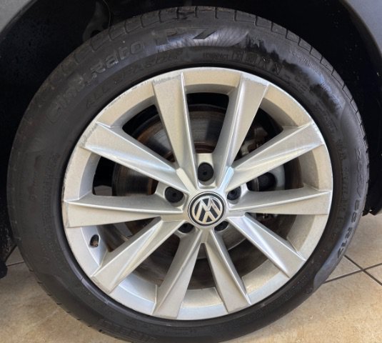 Used 2017 Volkswagen Golf Alltrack SE AWD/4WD image 16