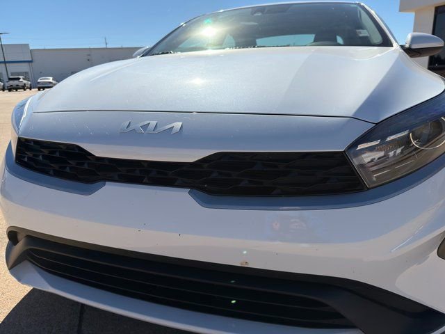 Used 2024 Kia Forte LXS image 4