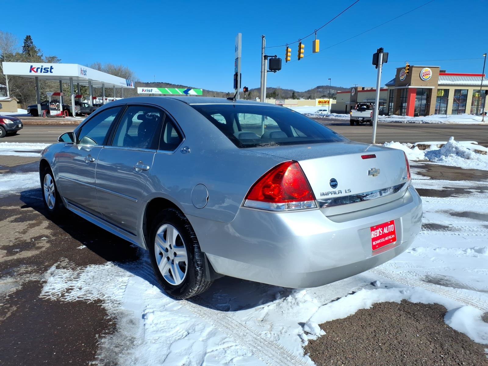 Used 2009 Chevrolet Impala LS image 3