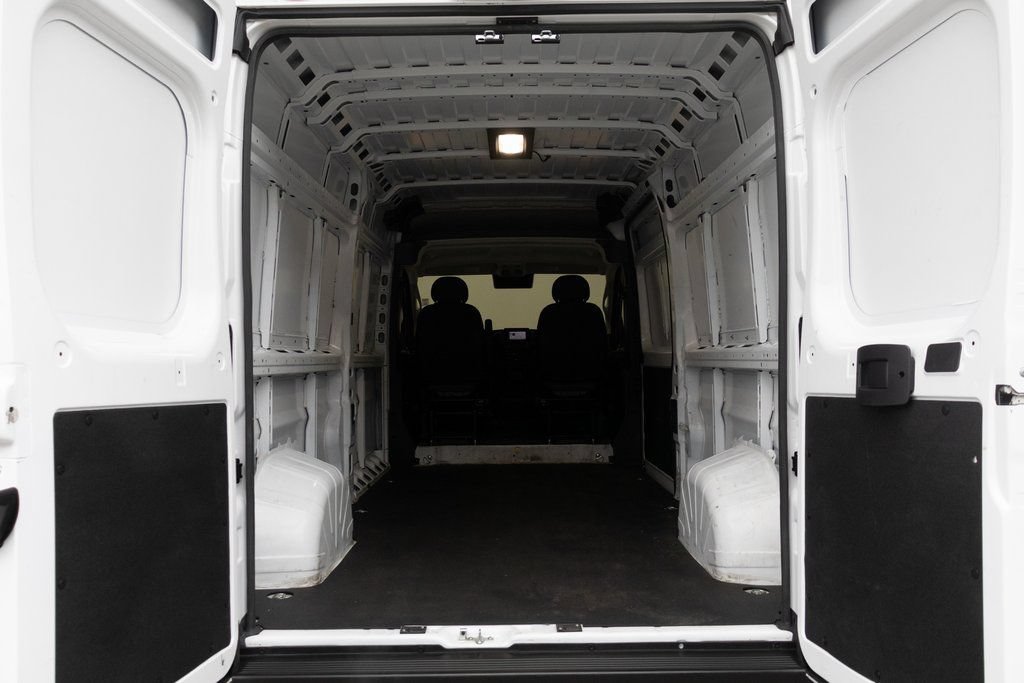 Used 2025 RAM ProMaster 2500 w/ Convenience Group FWD image 10
