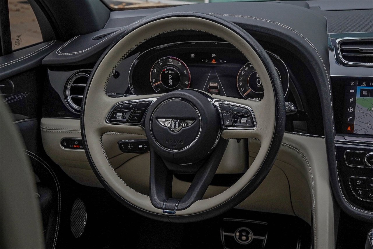 Certified 2024 Bentley Bentayga Extended Wheelbase image 40