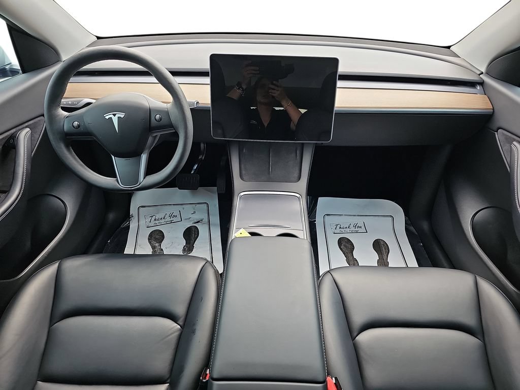 Used 2022 Tesla Model Y Long Range AWD/4WD image 13