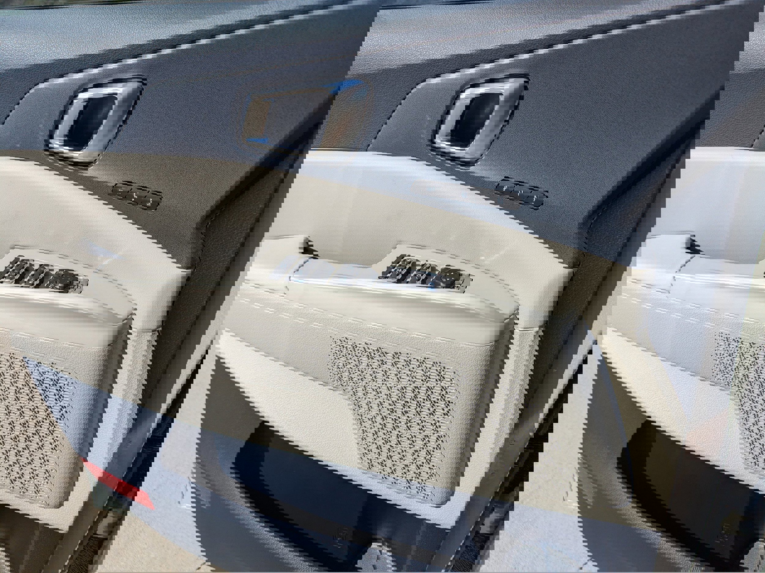 New 2026 Kia Carnival EX image 8