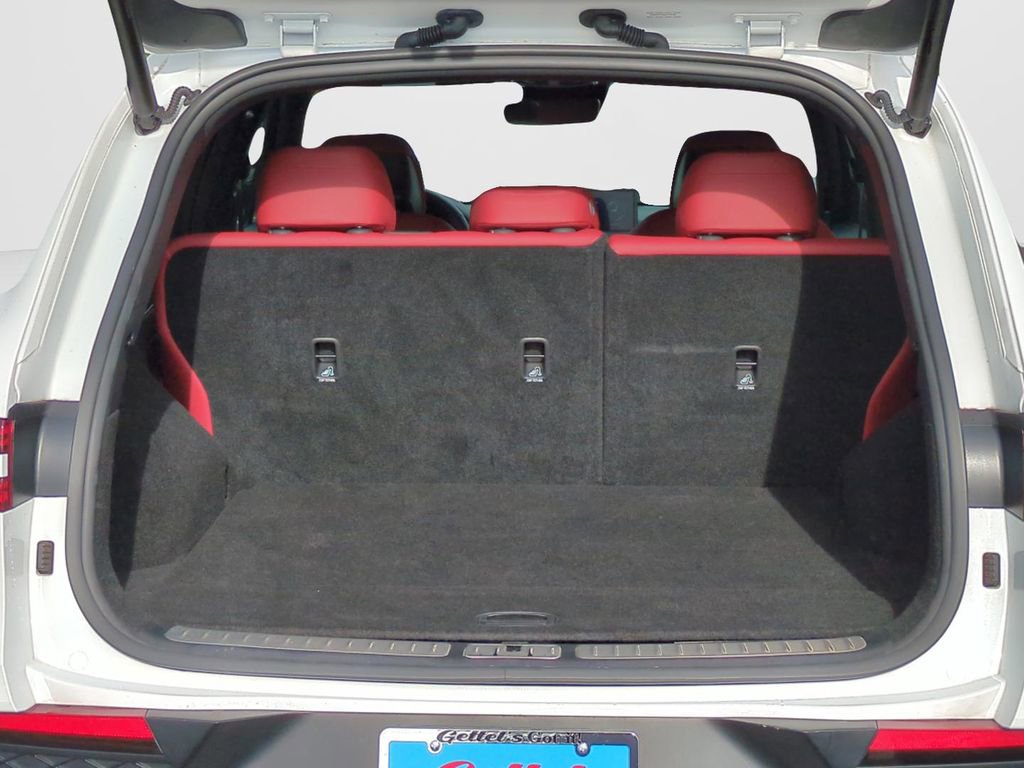 Used 2025 Genesis GV70 3.5T Sport image 12