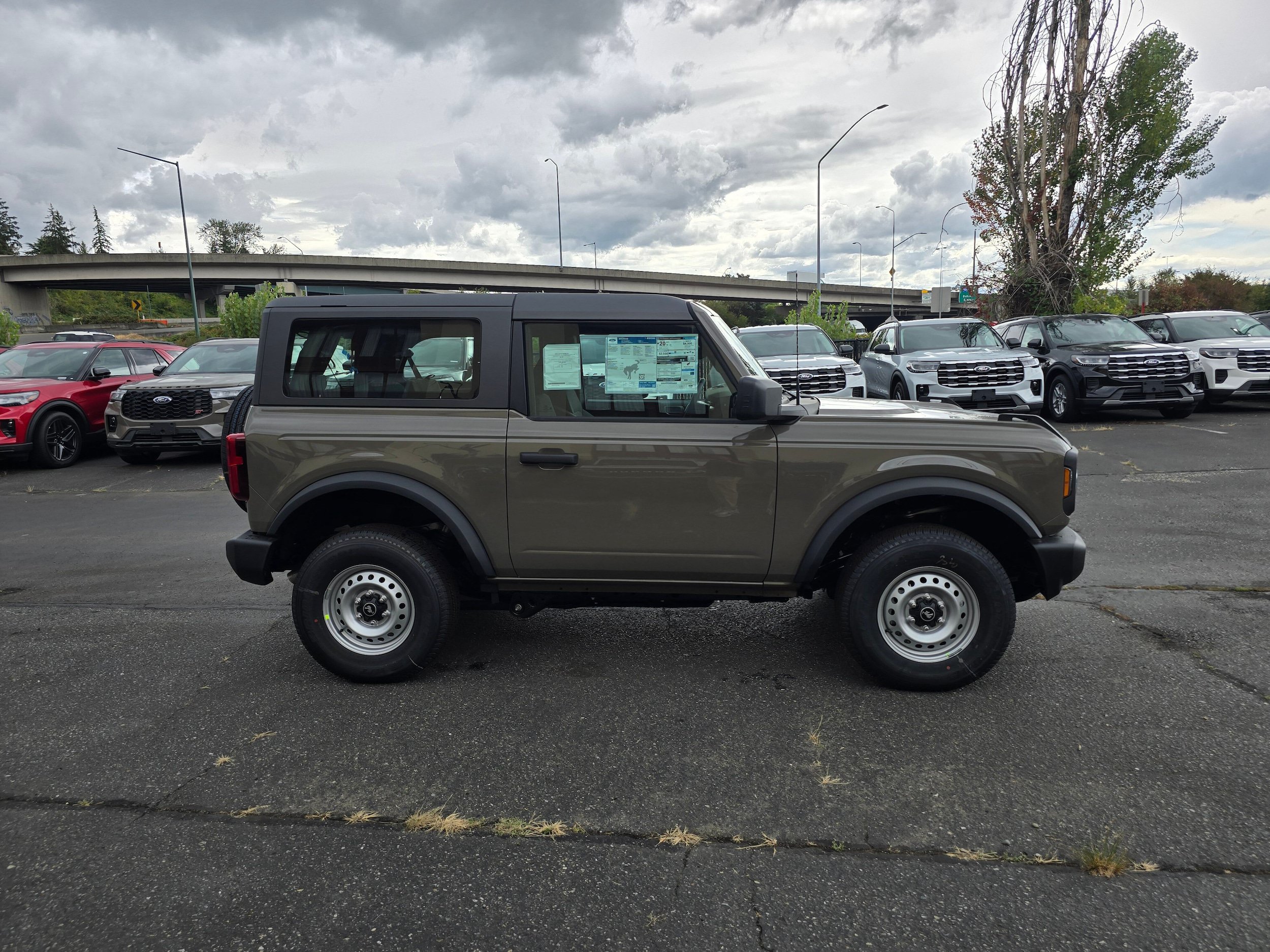 New 2026 Ford Bronco 2-Door AWD/4WD image 4