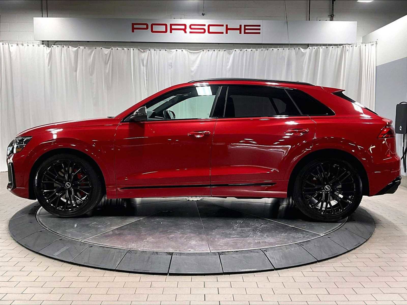 Used 2024 Audi SQ8 Prestige image 2