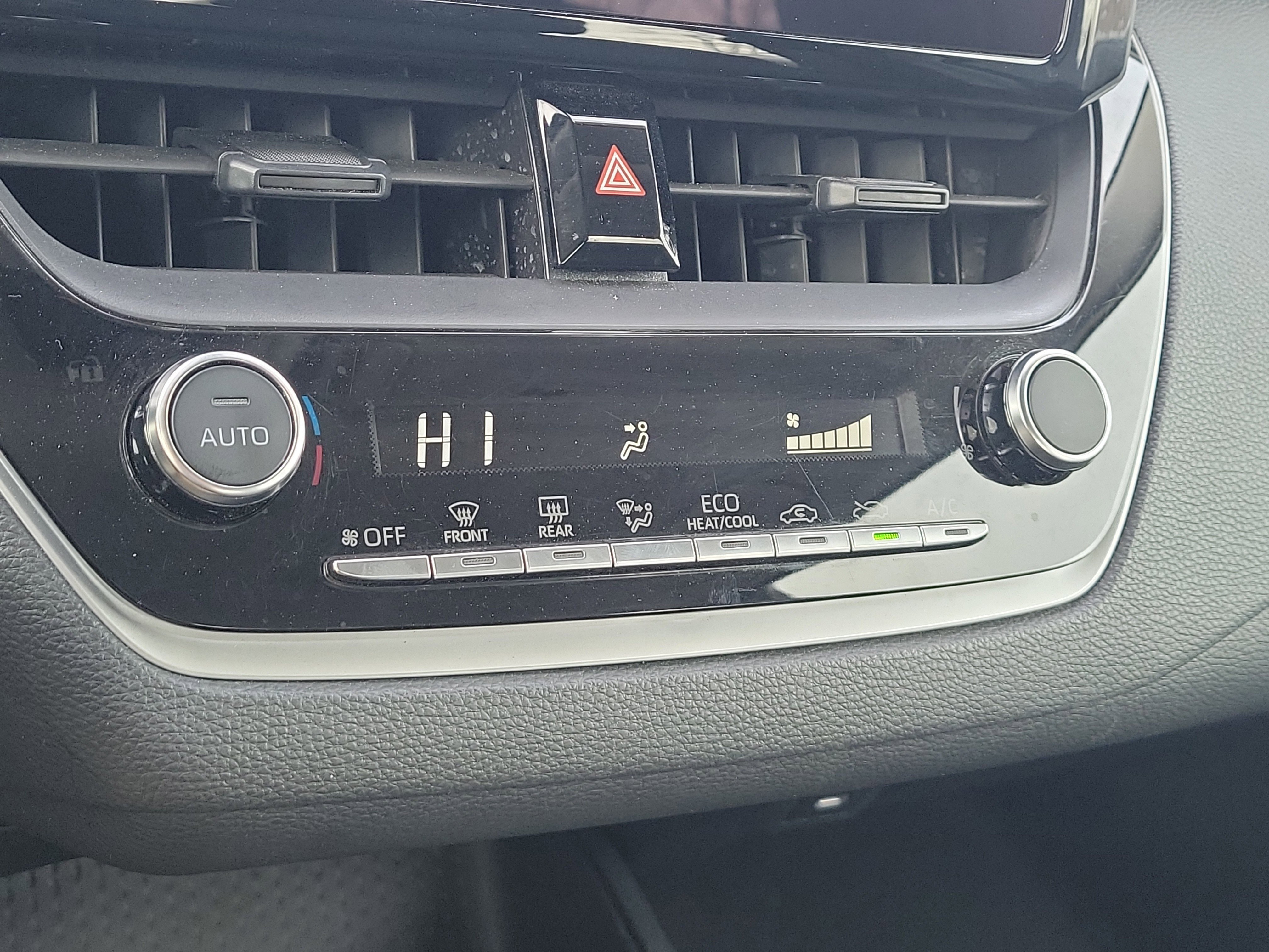 Used 2024 Toyota Corolla LE image 26