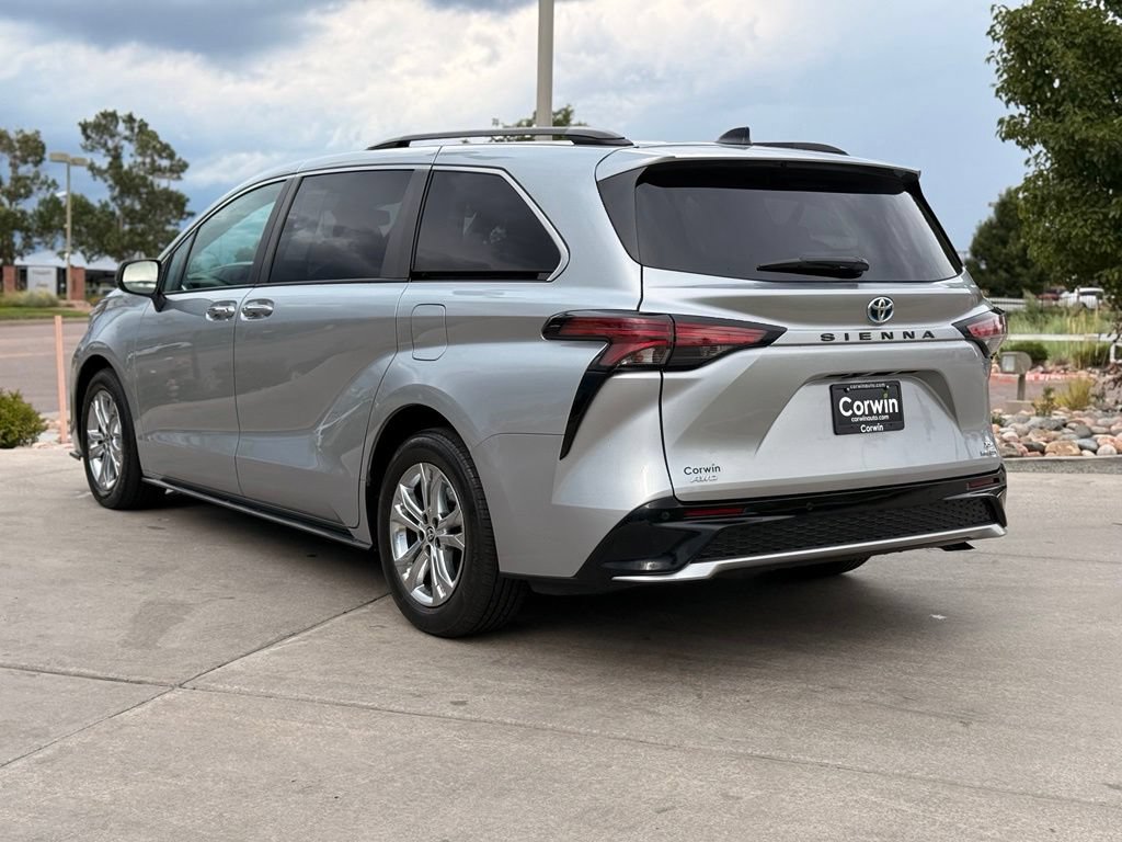 Used 2023 Toyota Sienna XSE w/ XSE Plus Package AWD/4WD image 5