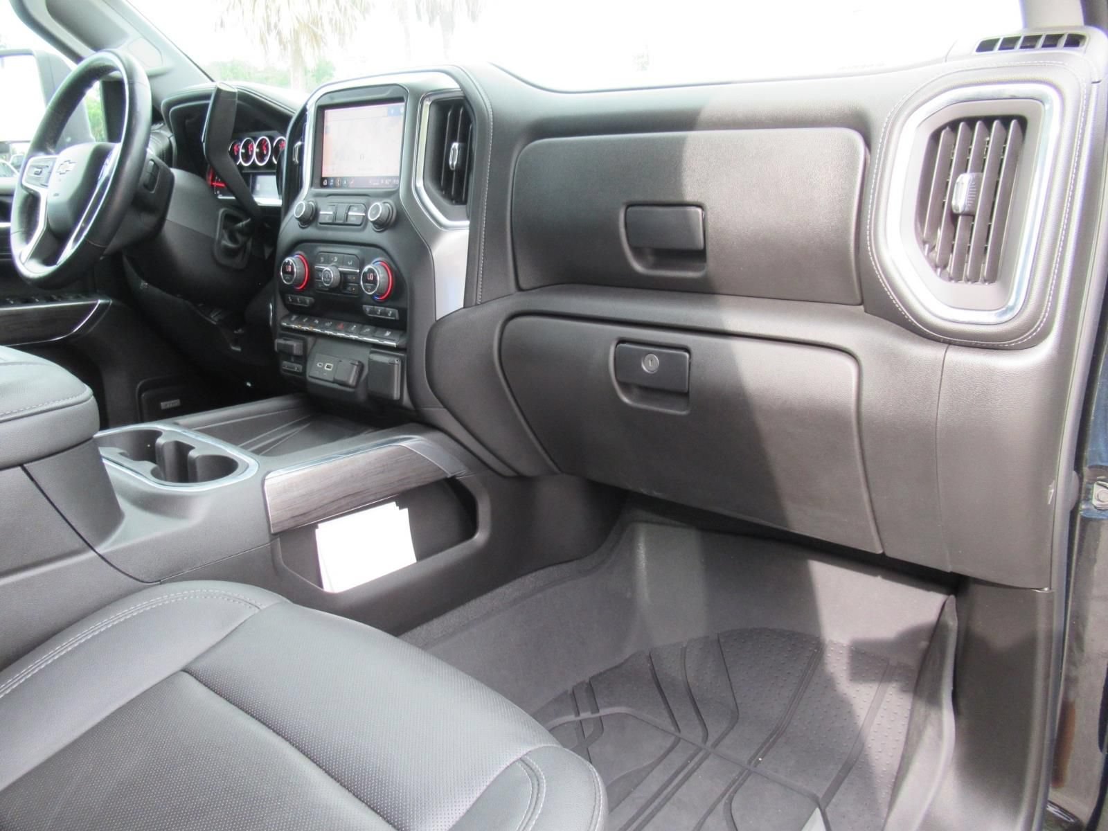Used 2022 Chevrolet Silverado 2500 LTZ w/ LTZ Plus Package AWD/4WD image 13