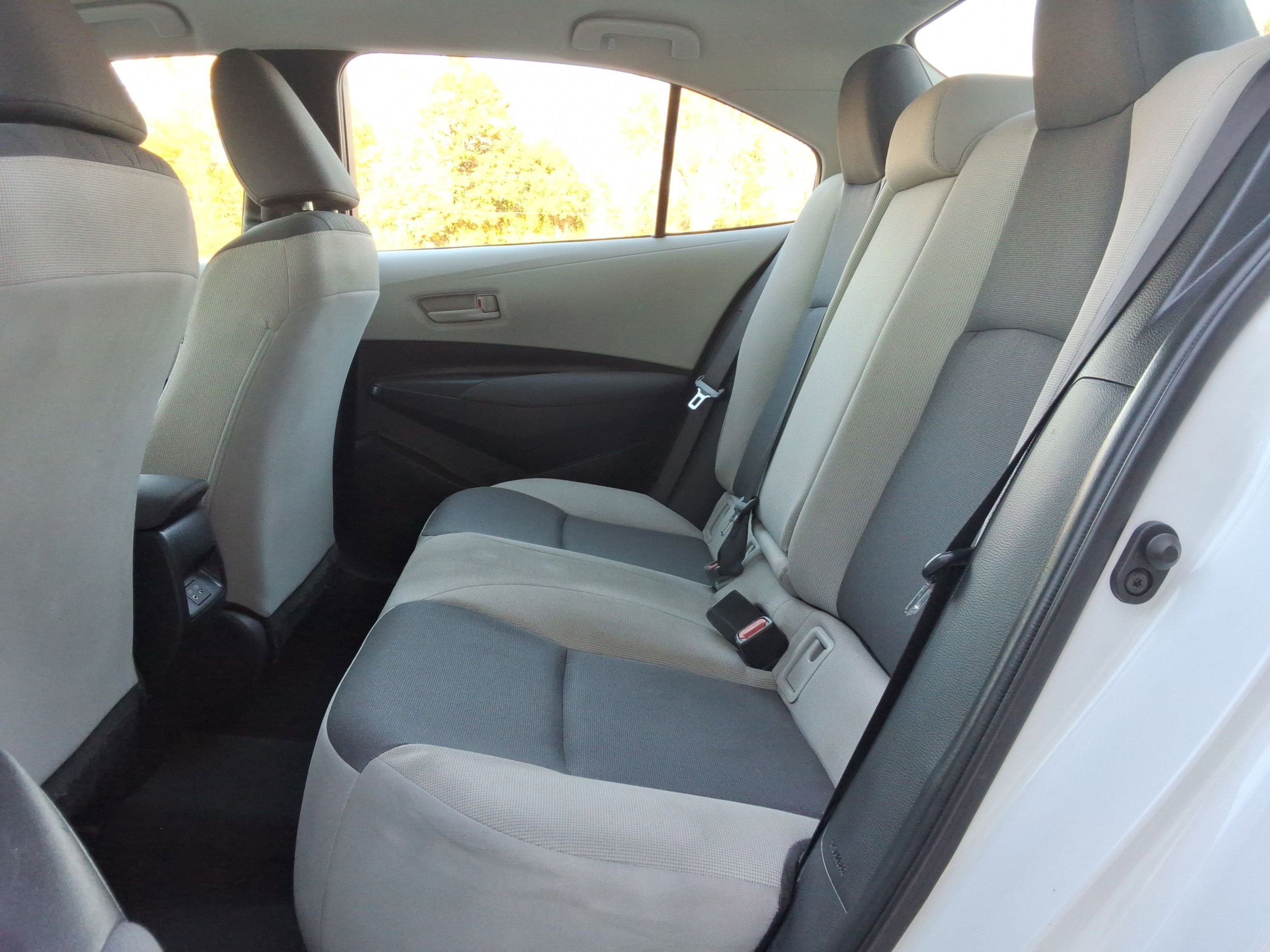 Used 2023 Toyota Corolla LE image 28