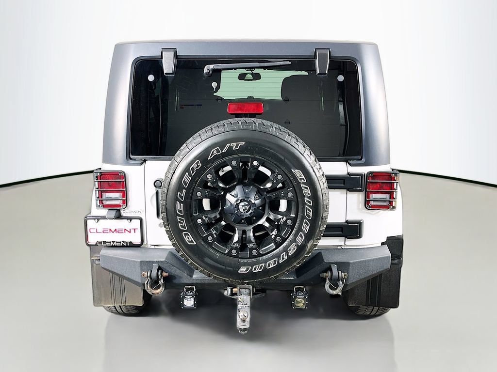 Used 2017 Jeep Wrangler Unlimited Sahara w/ Dual Top Group AWD/4WD image 8