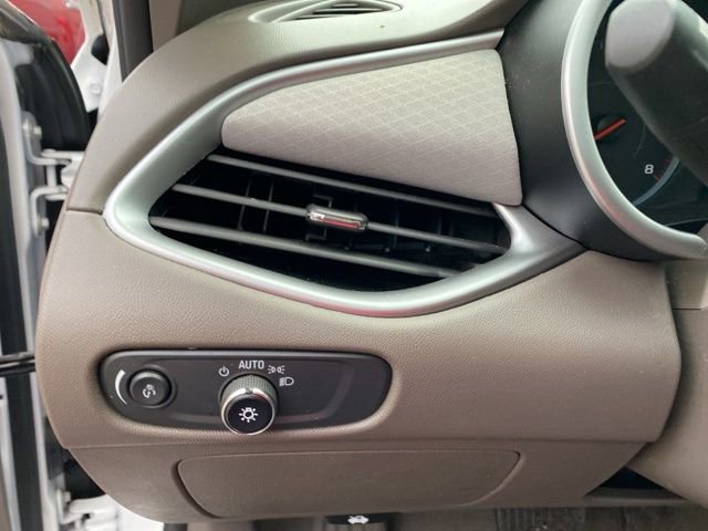 Used 2023 Chevrolet Malibu LT image 43