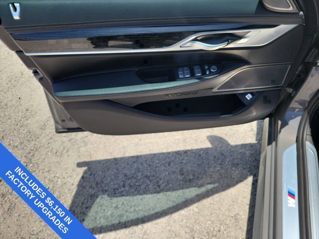 Used 2022 BMW 740i w/ M Sport Package RWD image 23