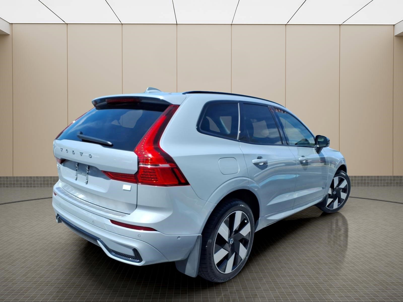 Used 2024 Volvo XC60 T8 Ultimate w/ Protection Package Premier AWD/4WD image 8