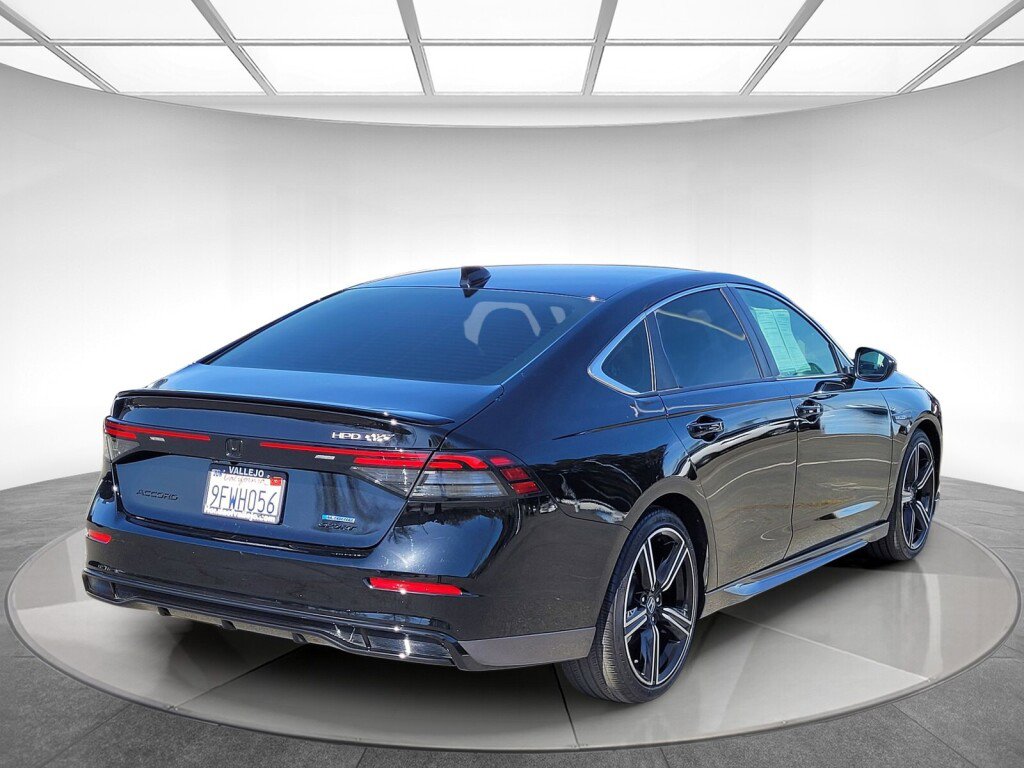 Certified 2023 Honda Accord Sport image 3