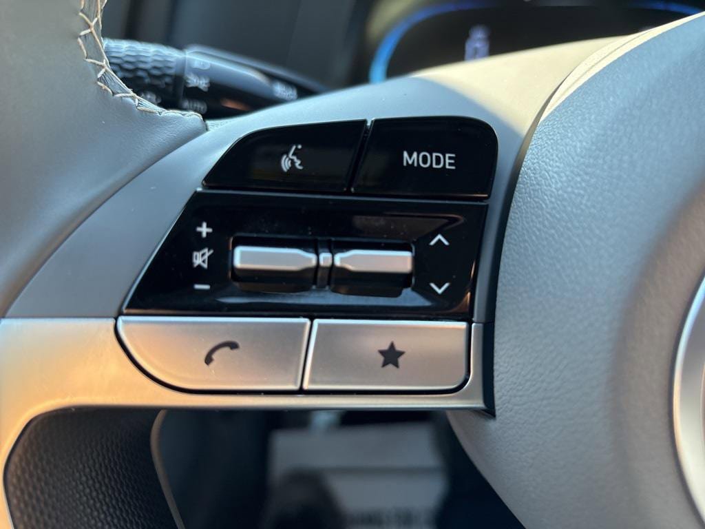 New 2025 Hyundai Elantra Sport FWD image 18
