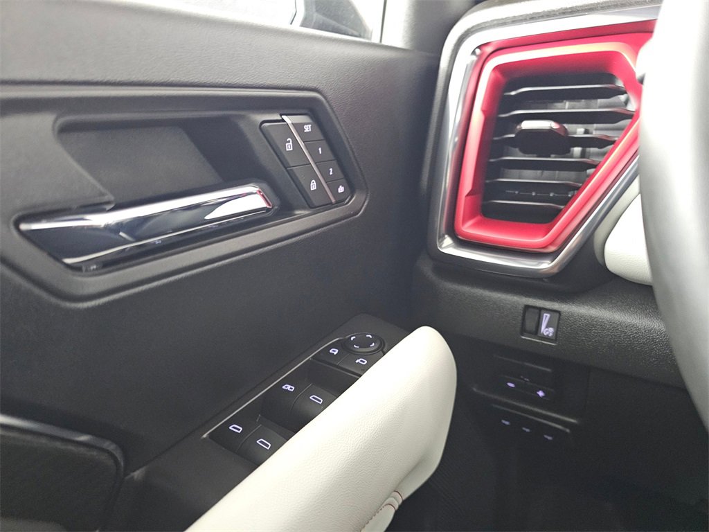 Used 2023 GMC Canyon AT4X w/ Edition 1 image 32