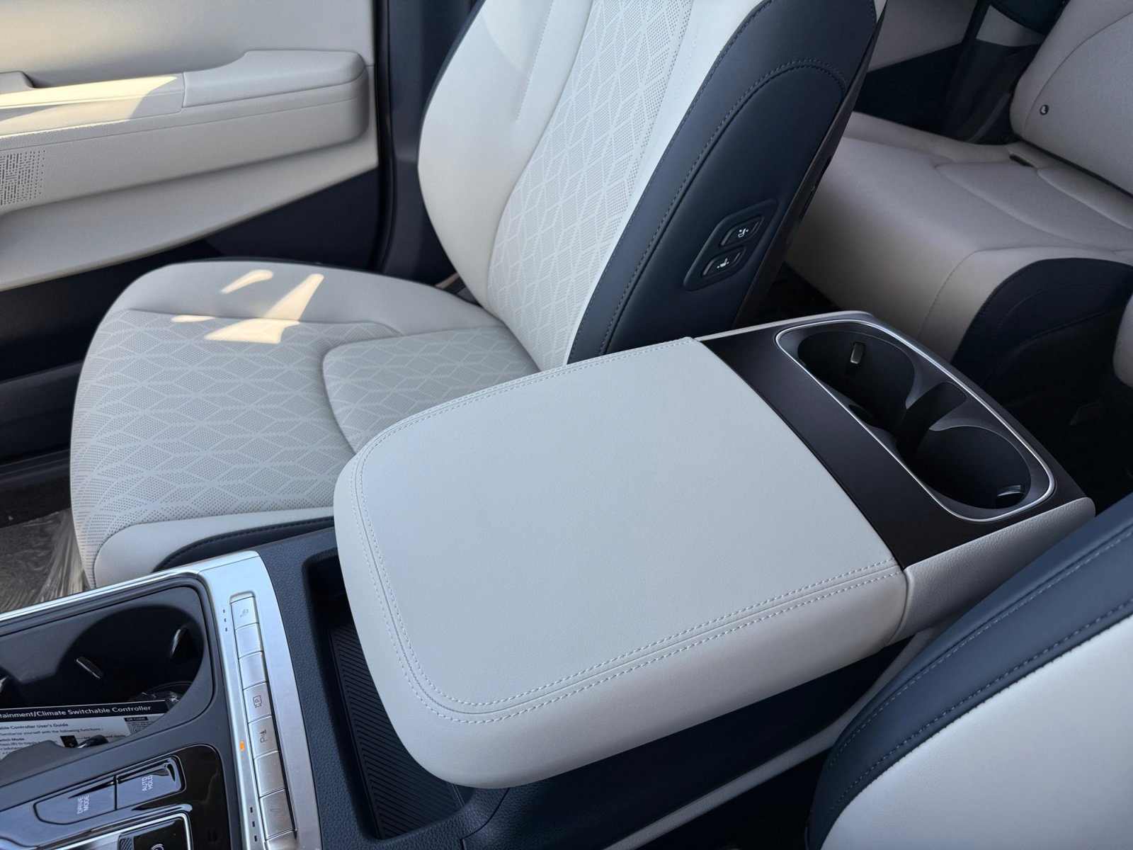 New 2026 Kia Carnival EX image 14