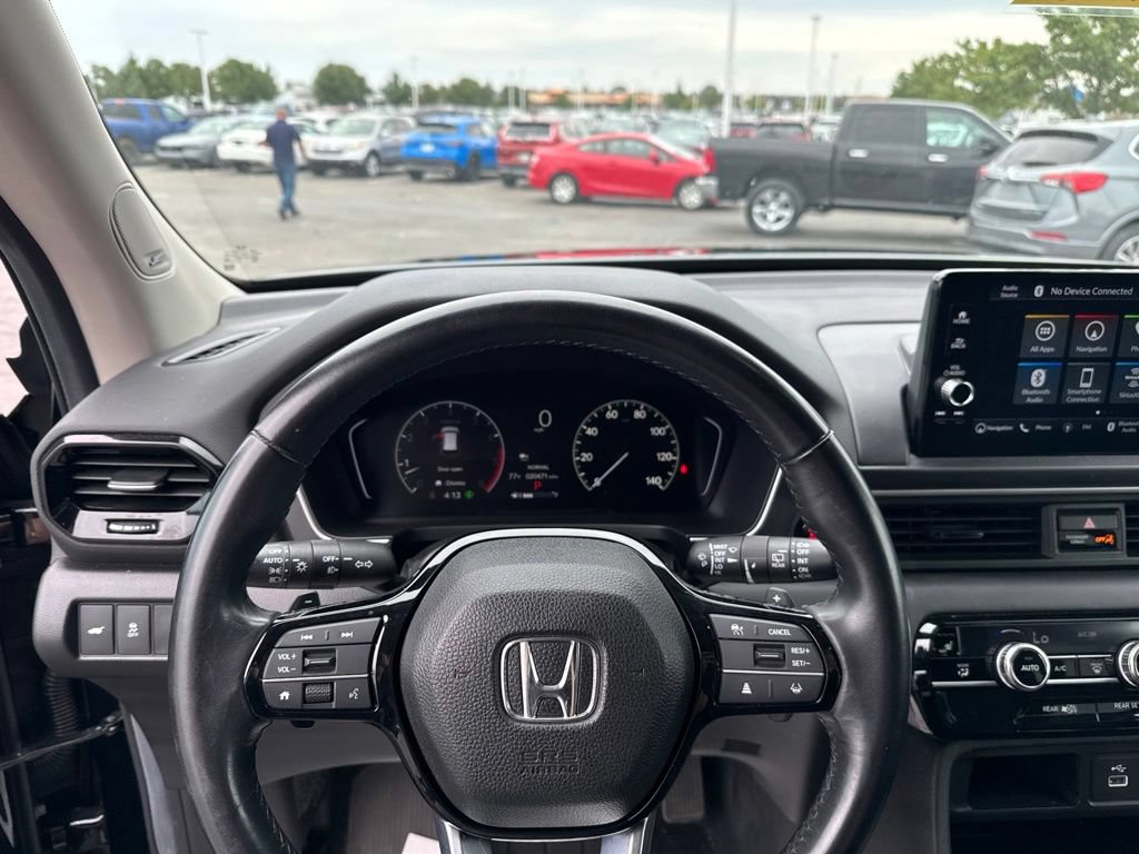 Certified 2025 Honda Pilot Touring image 13