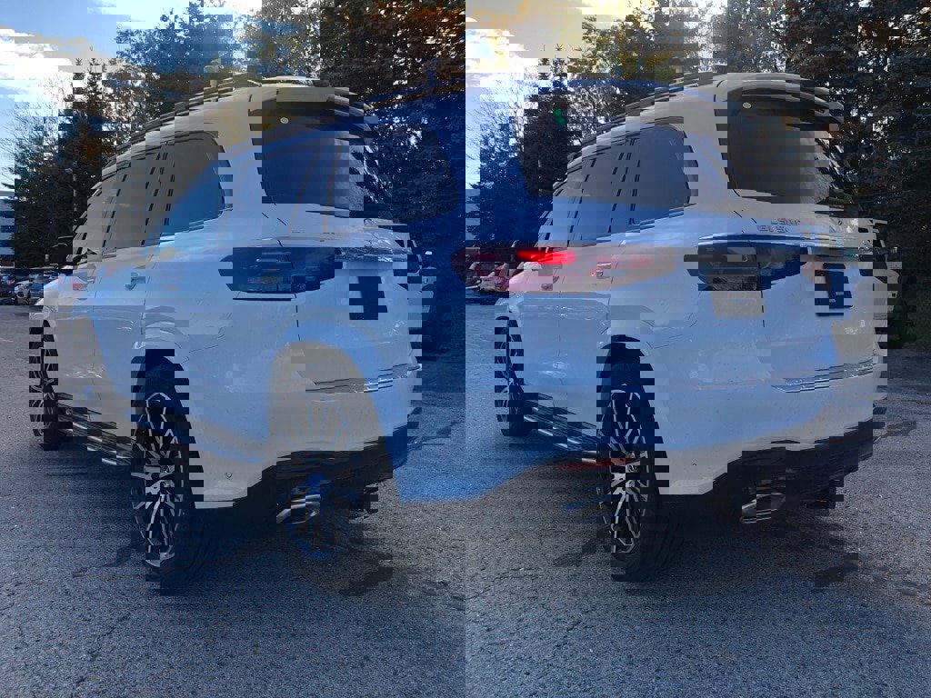 New 2026 Mercedes-Benz GLS 580 4MATIC image 4