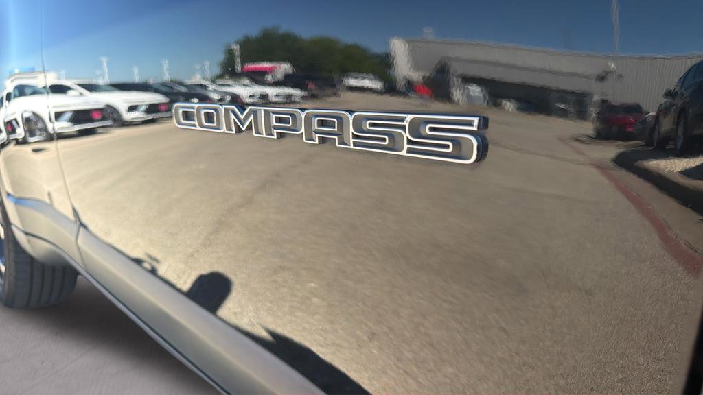 Used 2022 Jeep Compass Limited w/ Sun and Sound Group image 13