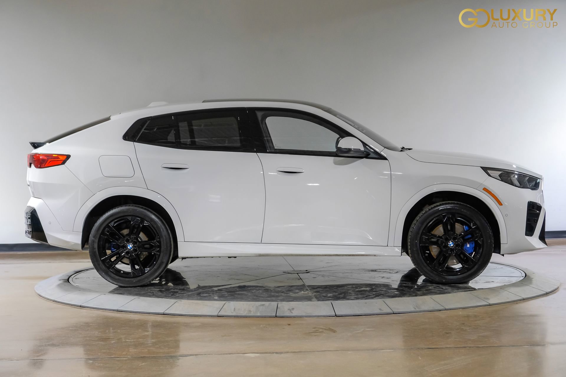 Used 2026 BMW X2 xDrive28i image 9