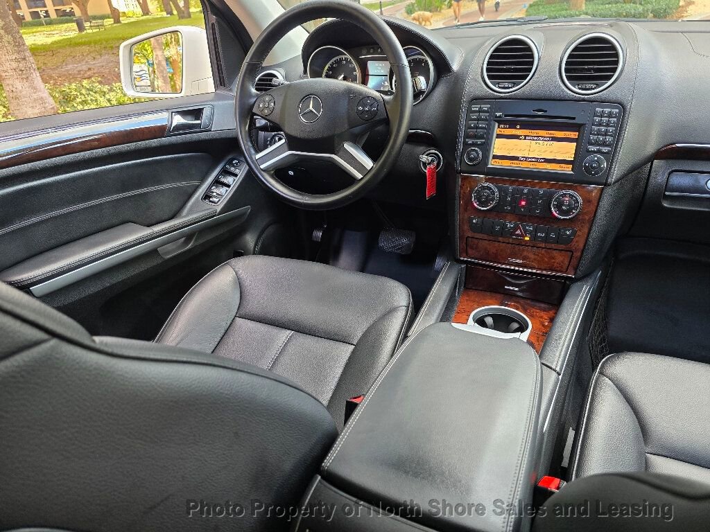 Used 2011 Mercedes-Benz GL 450 4MATIC image 10