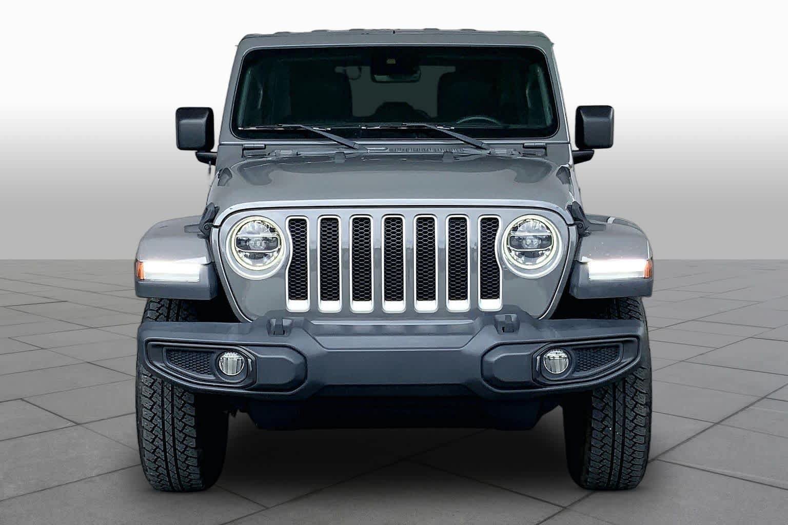 Used 2019 Jeep Wrangler Unlimited Sahara AWD/4WD image 4