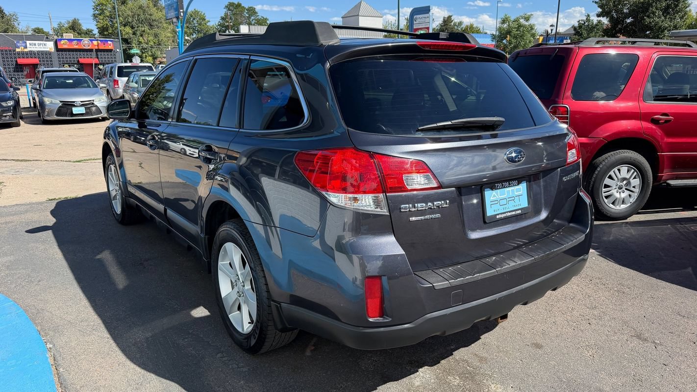 Used 2013 Subaru Outback 2.5i Premium w/ Popular Pkg 1B AWD/4WD image 4