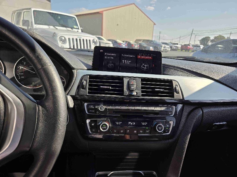 Used 2018 BMW 330i xDrive SPORT PACKAGE w/ Convenience Package image 15