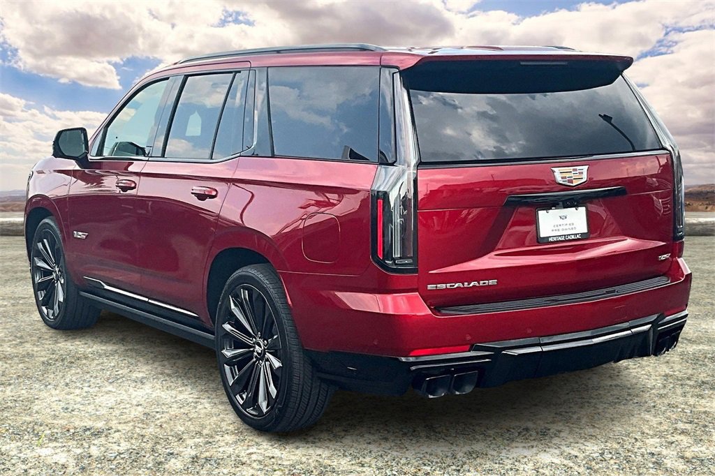 Used 2025 Cadillac Escalade V image 4