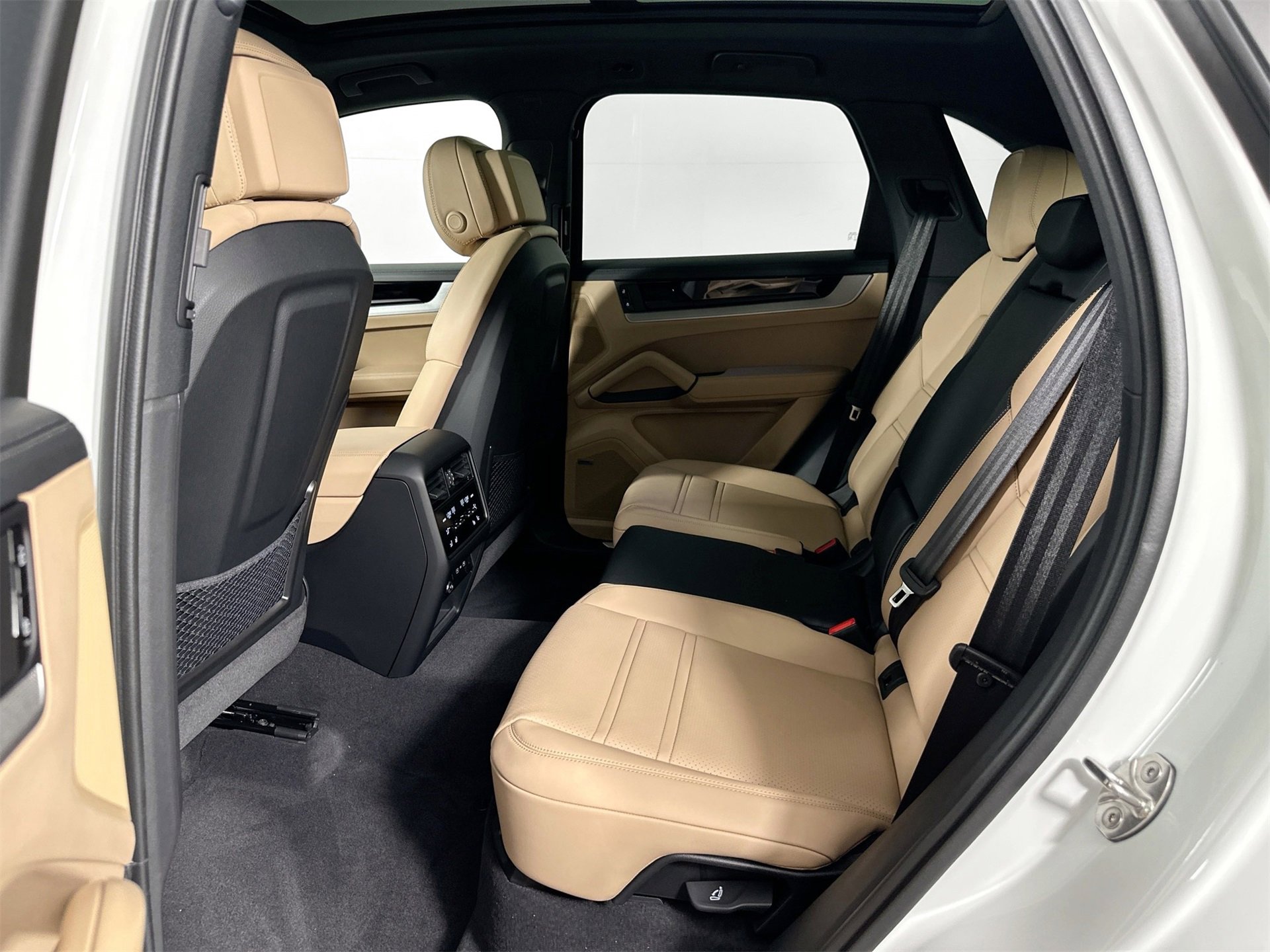 New 2026 Porsche Cayenne S image 26