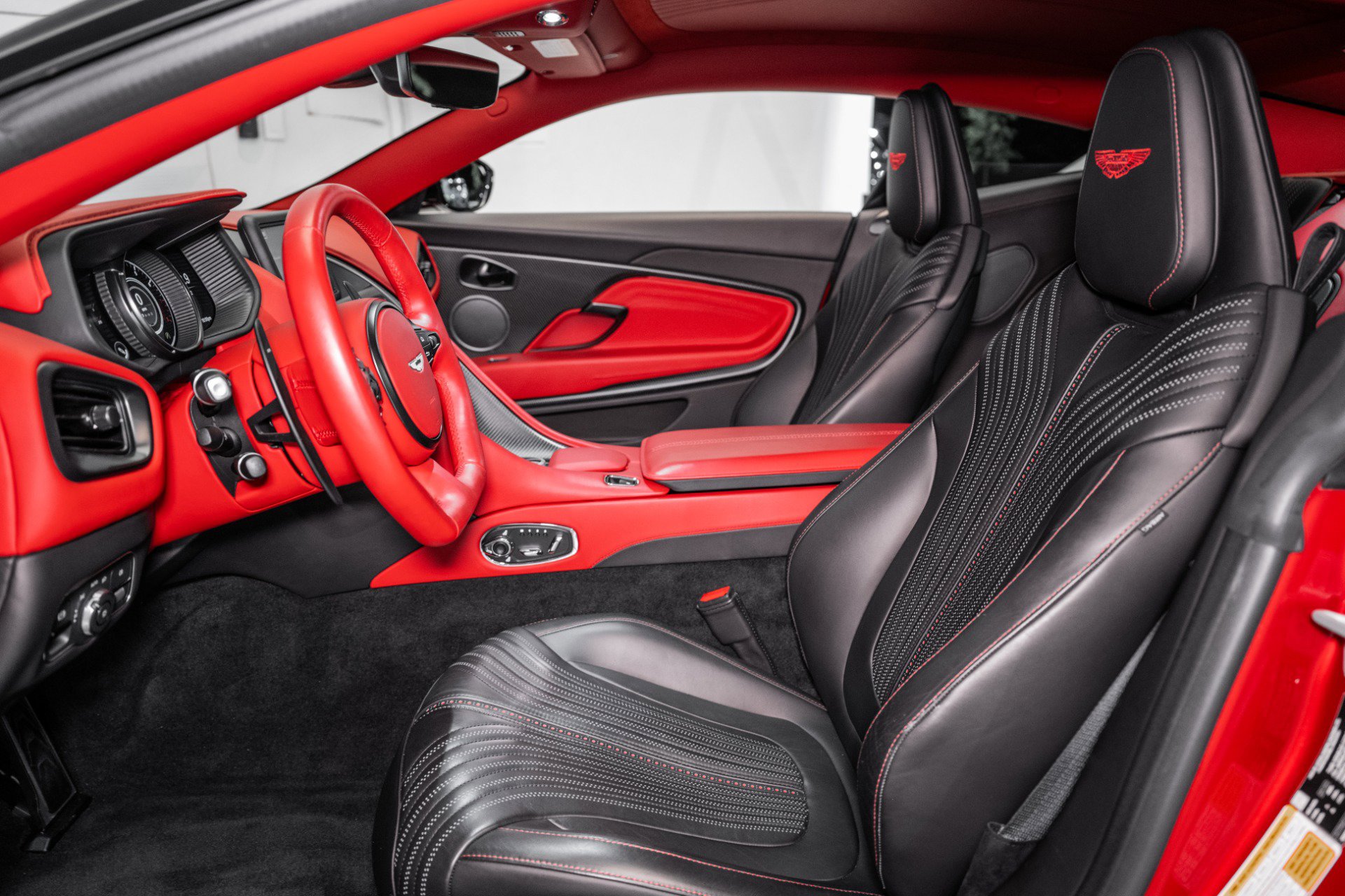 Used 2023 Aston Martin DB11 V8 Coupe image 13