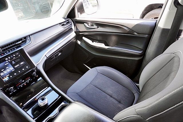 Certified 2023 Jeep Grand Cherokee L Laredo RWD image 22