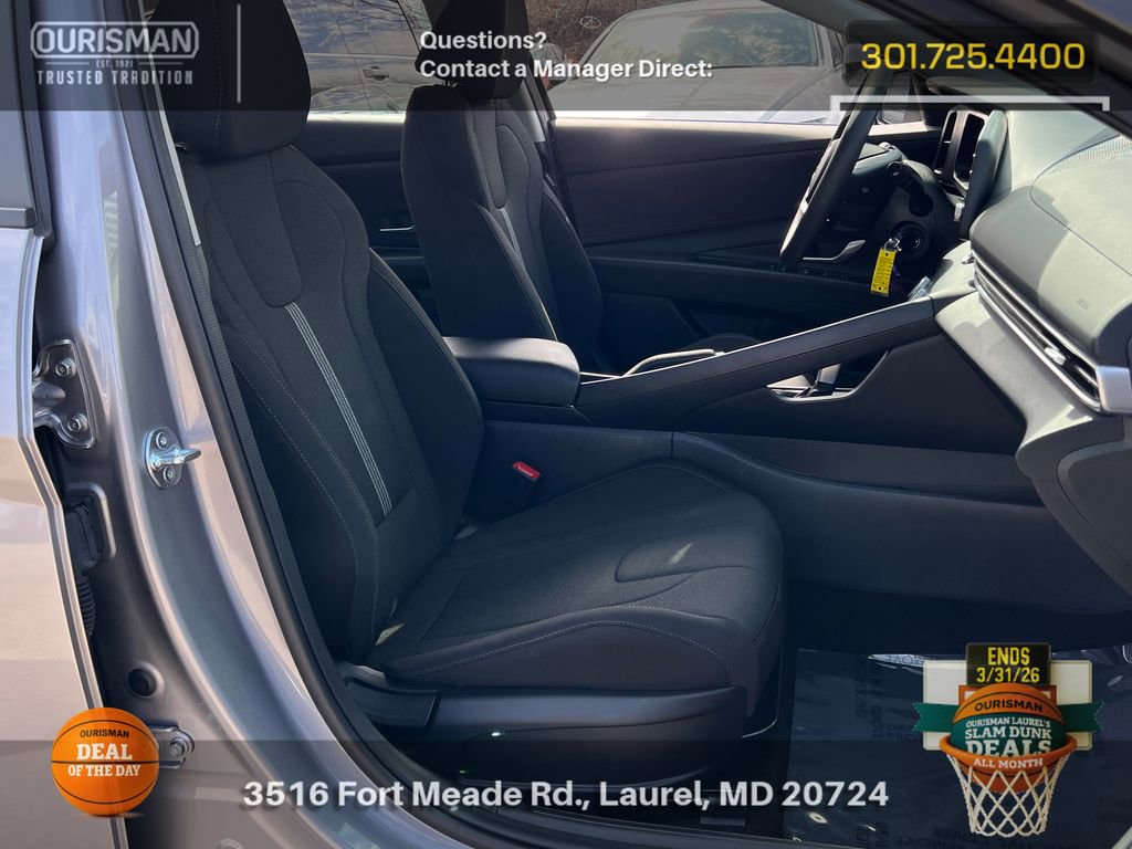 Used 2025 Hyundai Elantra SE image 20