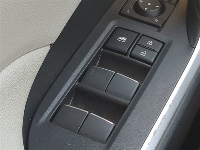 Used 2022 Toyota RAV4 XLE Premium image 24