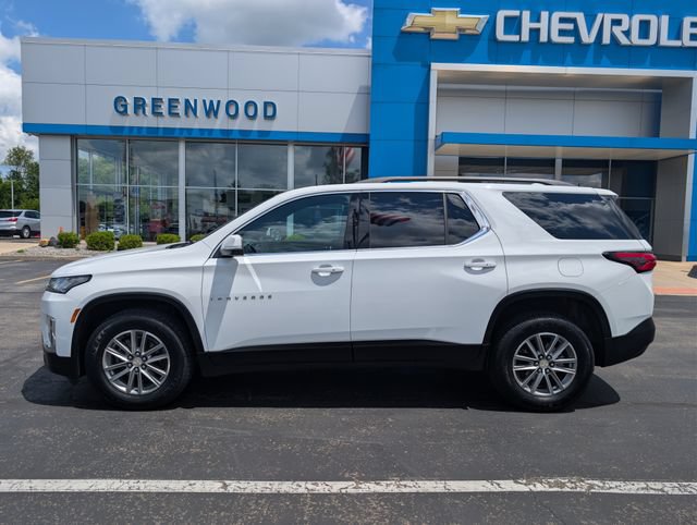 Used 2023 Chevrolet Traverse LT FWD image 2