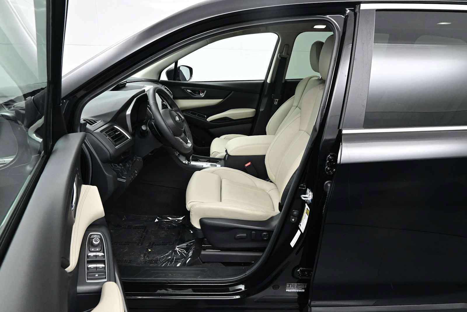 Used 2025 Subaru Ascent Limited AWD/4WD image 7