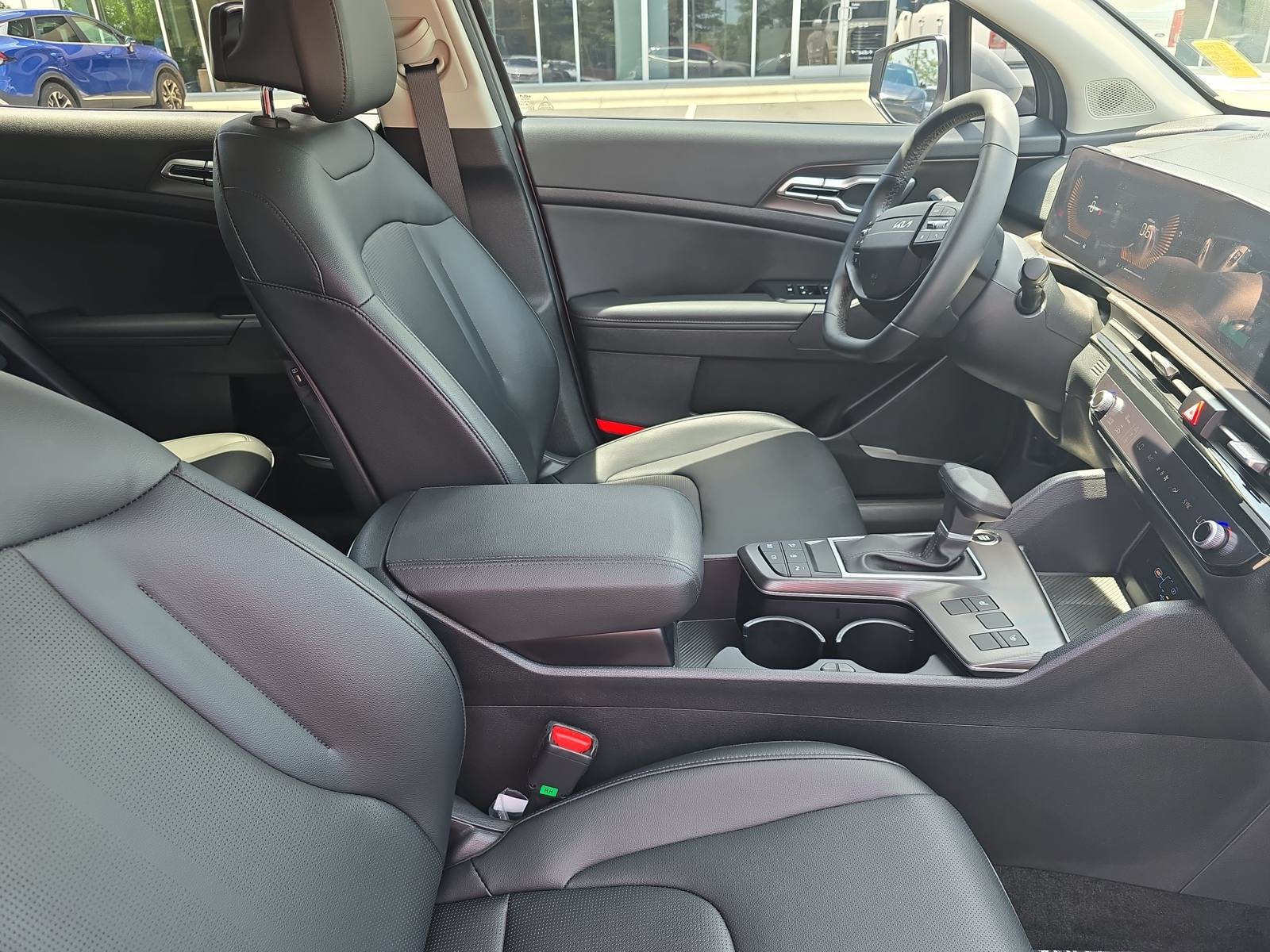 Used 2026 Kia Sportage EX w/ EX Panorama Roof Package FWD image 10