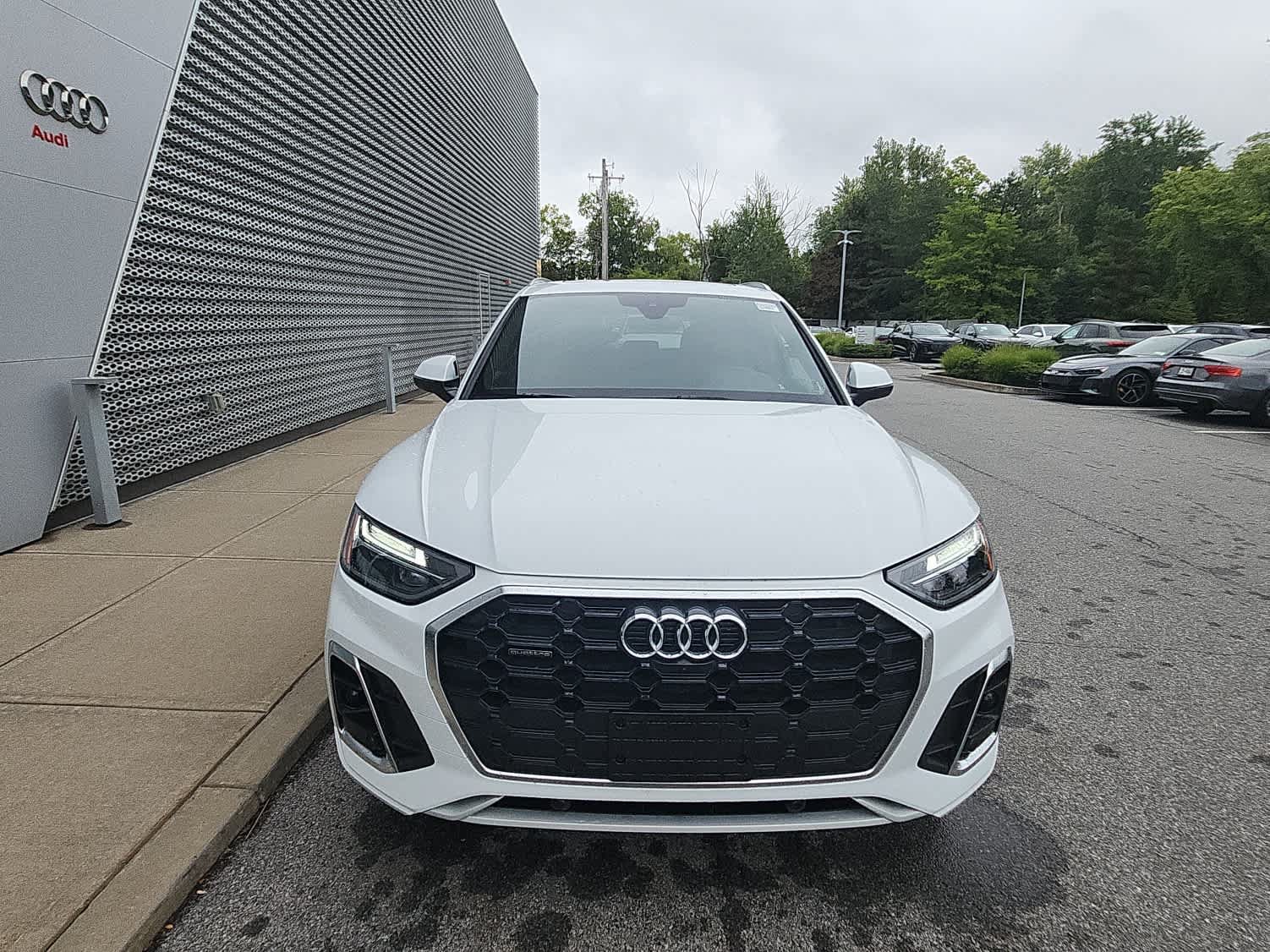 Certified 2024 Audi Q5 2.0T Premium Plus w/ Premium Plus Package AWD/4WD image 24