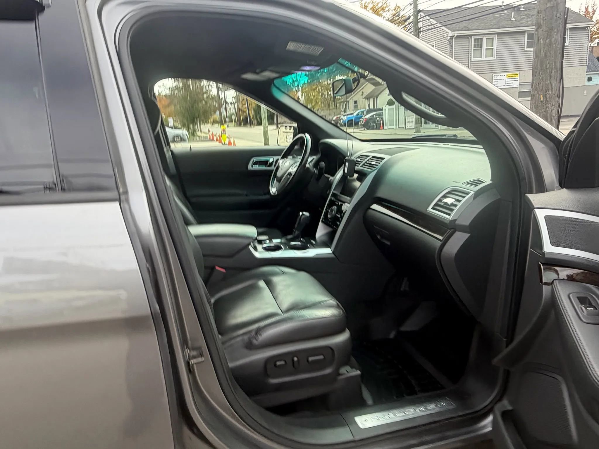 Used 2013 Ford Explorer Limited image 12