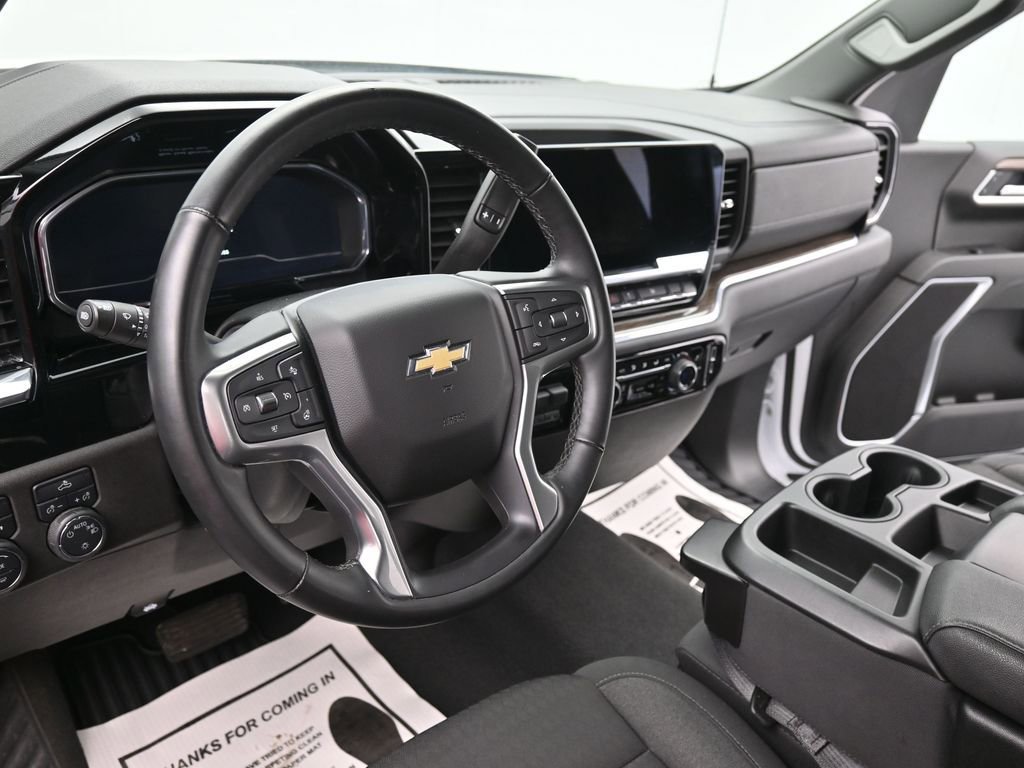 Used 2025 Chevrolet Silverado 1500 LT image 16