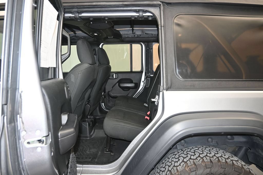 Used 2018 Jeep Wrangler Unlimited Sport S AWD/4WD image 22