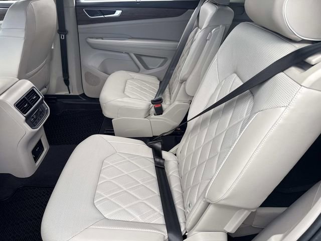 Used 2024 Volkswagen Atlas SEL Premium R-Line AWD/4WD image 20