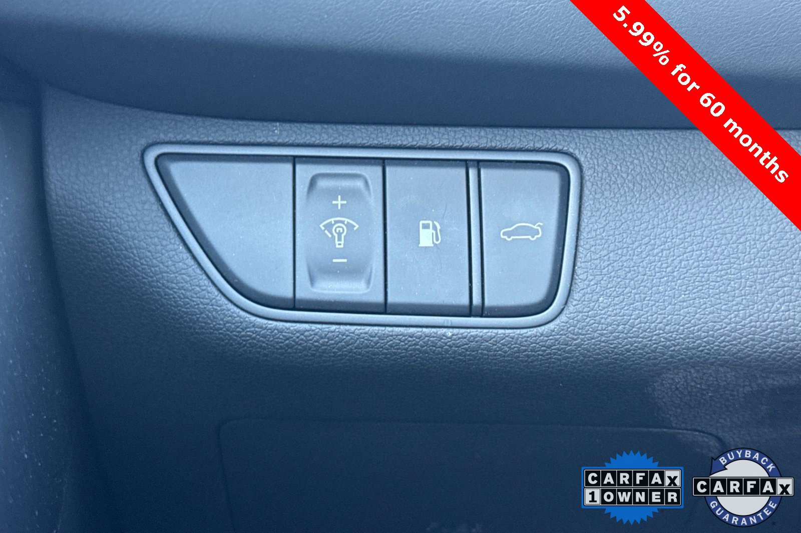 Used 2025 Genesis G70 2.5T image 30