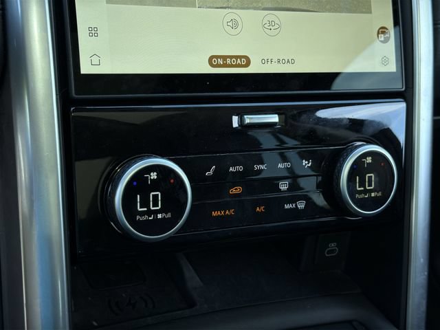 Used 2024 Land Rover Discovery S AWD/4WD image 27