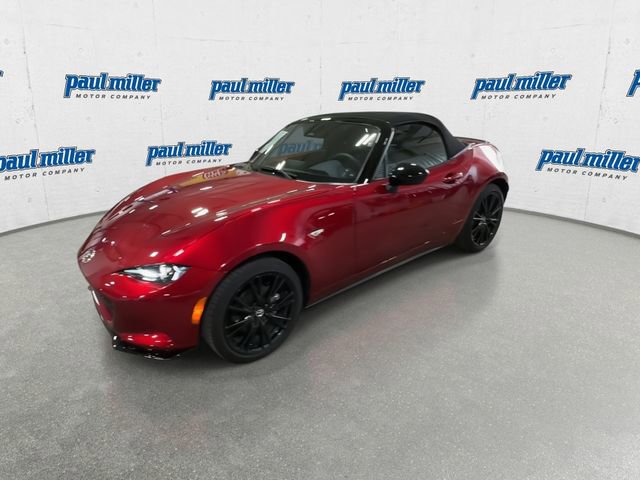 Certified 2025 MAZDA MX-5 Miata Club w/ Weather Package RWD image 5
