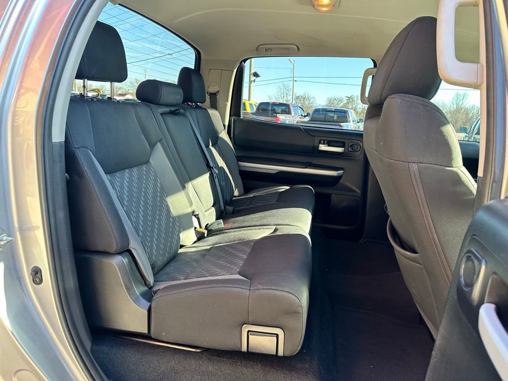 Used 2018 Toyota Tundra SR5 w/ SR5 Upgrade Package image 31