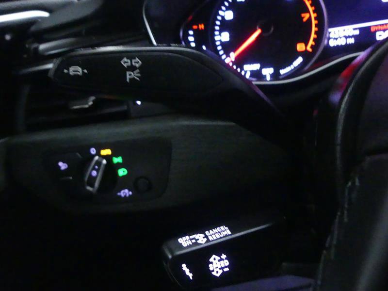 Used 2022 Audi A4 2.0T Premium w/ Convenience Package image 18